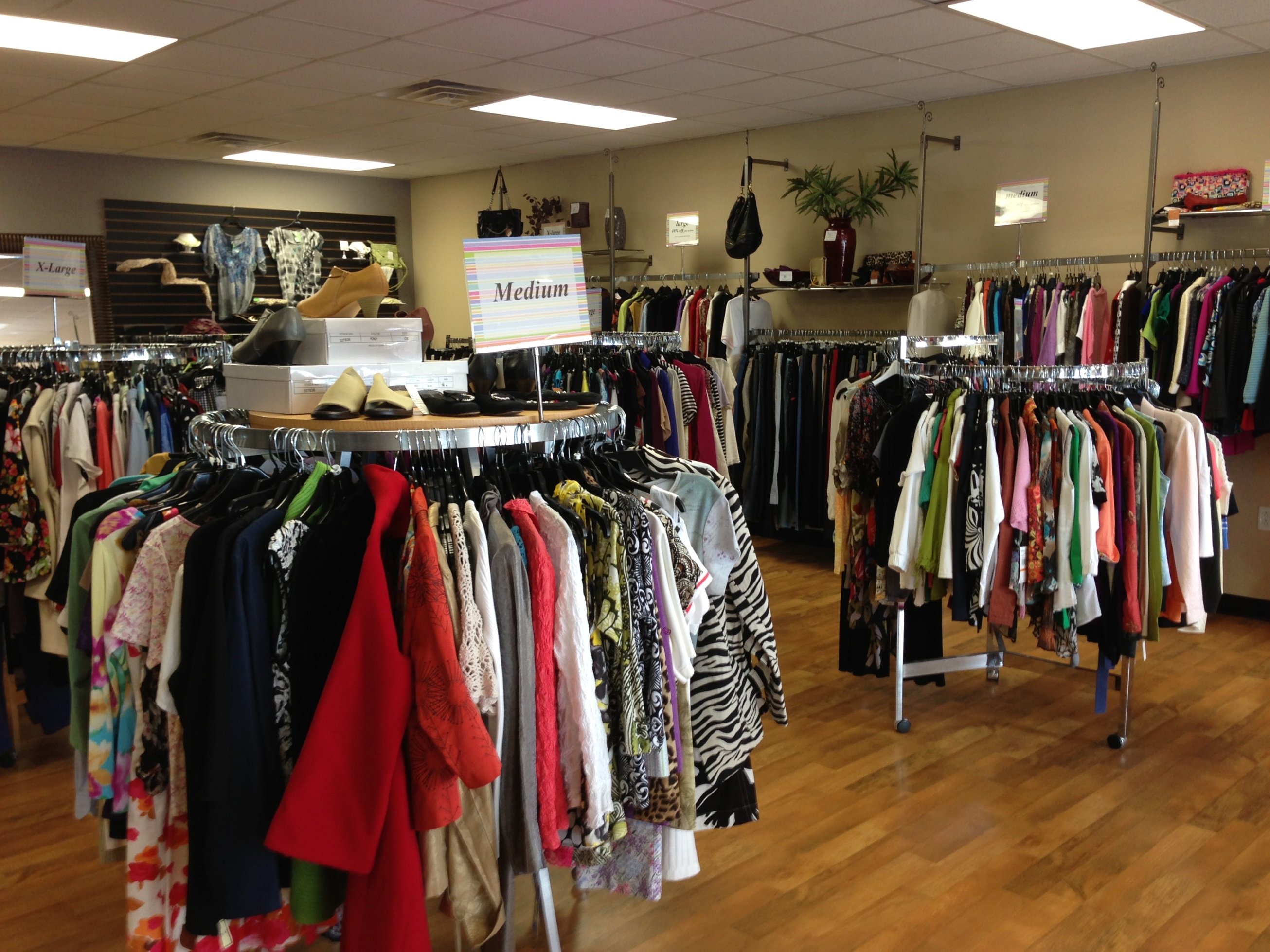 downtown-branson-encore-high-end-resale-boutique